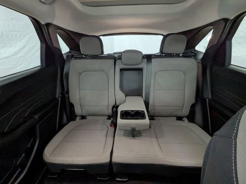 Certified 2022 Ford Escape SE w/ SE Sport Appearance Package image 18