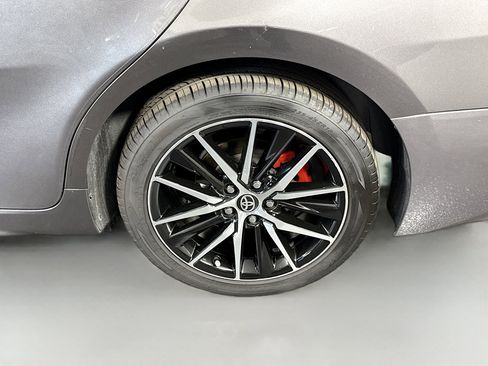 Used 2021 Toyota Camry SE image 36