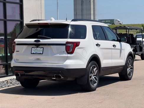 Used 2016 Ford Explorer Sport w/ Equipment Group 401A AWD/4WD image 5