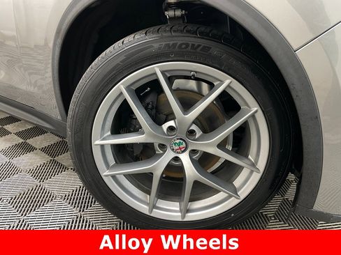 Used 2018 Alfa Romeo Stelvio Ti Sport image 50