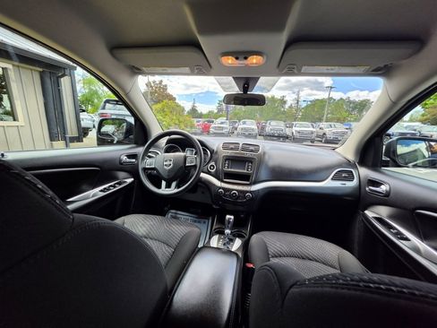 Used 2017 Dodge Journey SXT w/ Comfort/Convenience Group AWD/4WD image 15