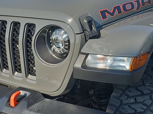 Used 2022 Jeep Gladiator Mojave w/ Cold Weather Group AWD/4WD image 32