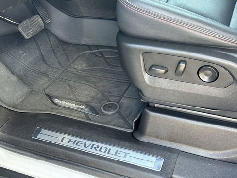 Used 2023 Chevrolet Suburban RST w/ Luxury Package image 17