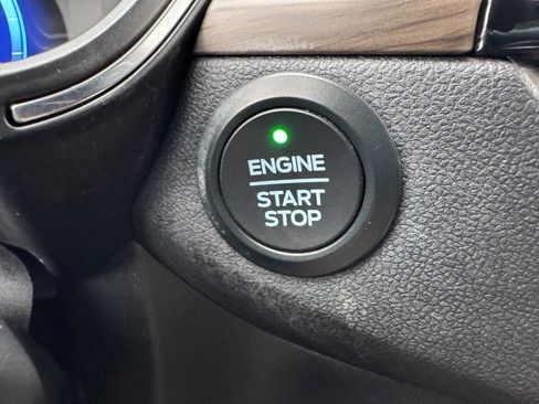 Certified 2020 Ford Escape Titanium image 22