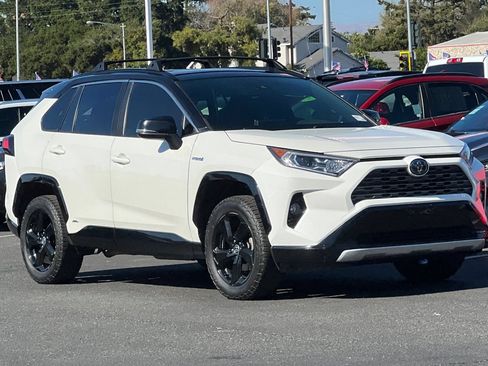 Used 2020 Toyota RAV4 XSE w/ All Weather Liner Package AWD/4WD image 2