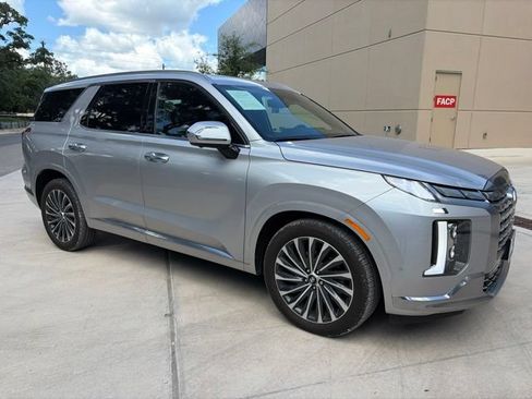 Certified 2025 Hyundai Palisade Calligraphy AWD/4WD image 4