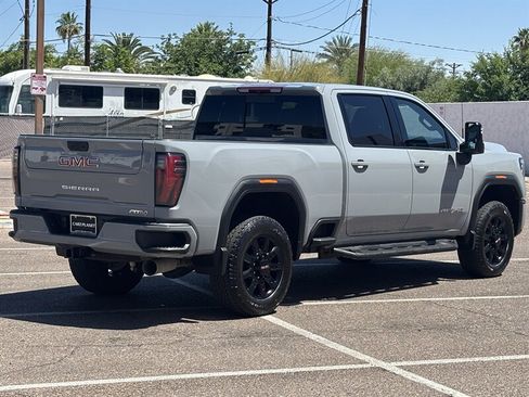 Used 2024 GMC Sierra 2500 AT4 w/ AT4 Preferred Package AWD/4WD image 4