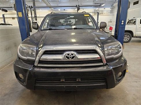 Used 2007 Toyota 4Runner SR5 image 2