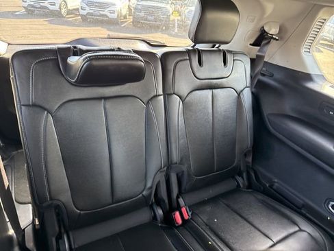 Used 2023 Jeep Grand Cherokee L Limited image 17