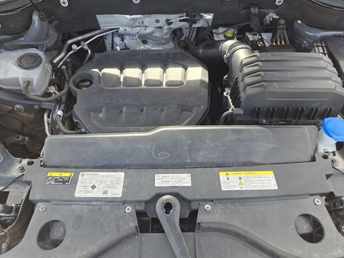 Used 2024 Volkswagen Atlas Peak Edition SEL AWD/4WD image 31