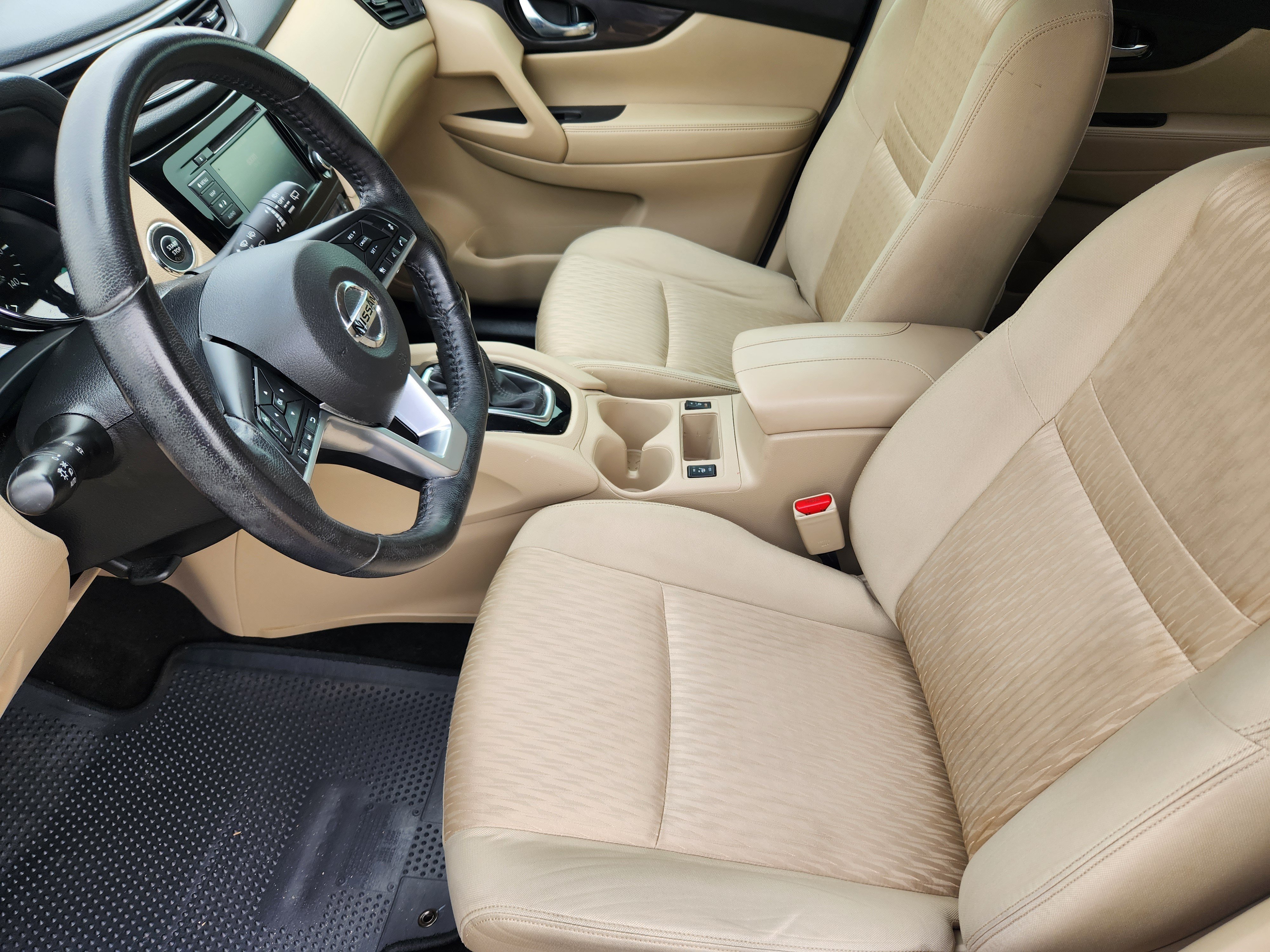 Used 2018 Nissan Rogue SV w/ Sun & Sound Touring Package AWD/4WD image 9