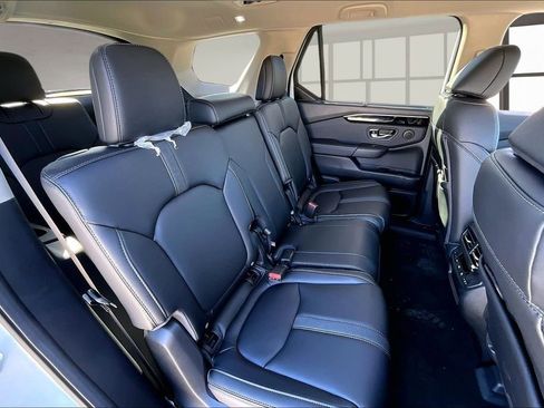 New 2025 Honda Pilot EX-L image 9