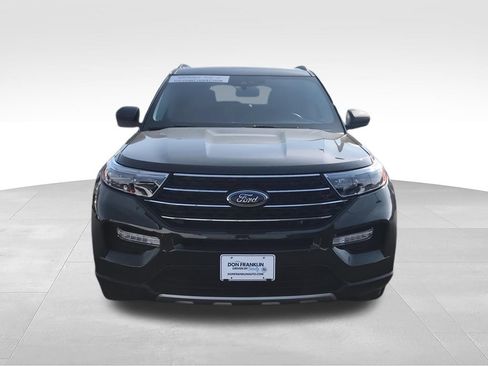 Used 2023 Ford Explorer XLT w/ Equipment Group 202A AWD/4WD image 3