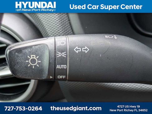 Used 2019 Hyundai Kona SE FWD image 28