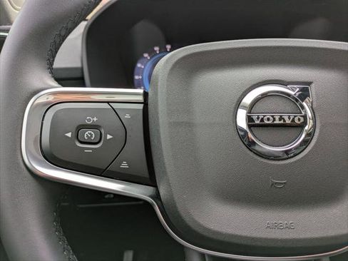 Used 2025 Volvo XC40 B5 Core w/ Protection Package Premier image 14