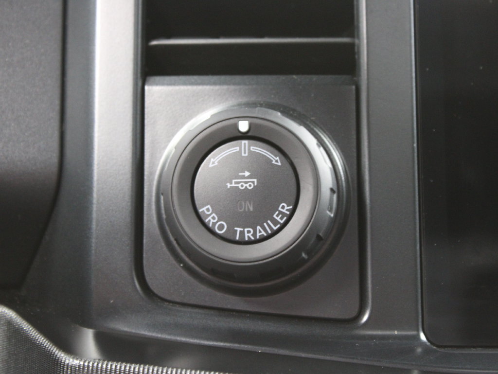 Used 2024 Ford F250 Platinum w/ FX4 Off-Road Package AWD/4WD image 73