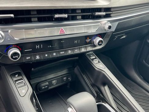 Certified 2025 Kia Telluride SX X-Line AWD/4WD image 21