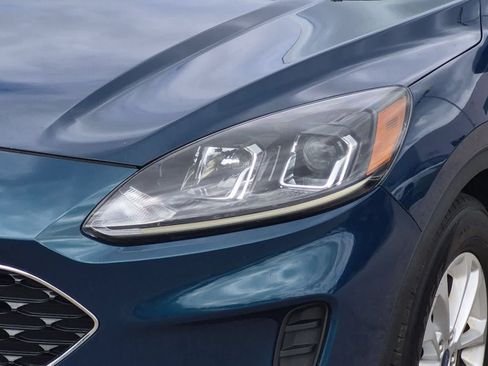Used 2020 Ford Escape SE FWD image 11