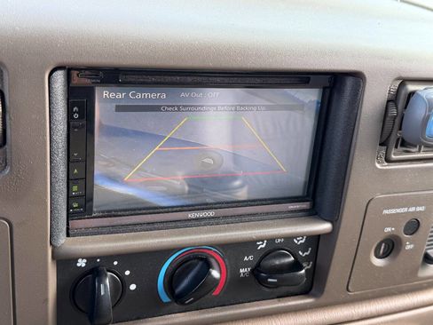 Used 2000 Ford F250 Lariat image 8