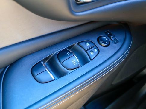 Used 2022 Nissan Murano SL FWD image 17