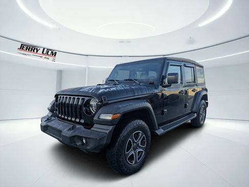 Used 2020 Jeep Wrangler Unlimited Sport AWD/4WD image 7