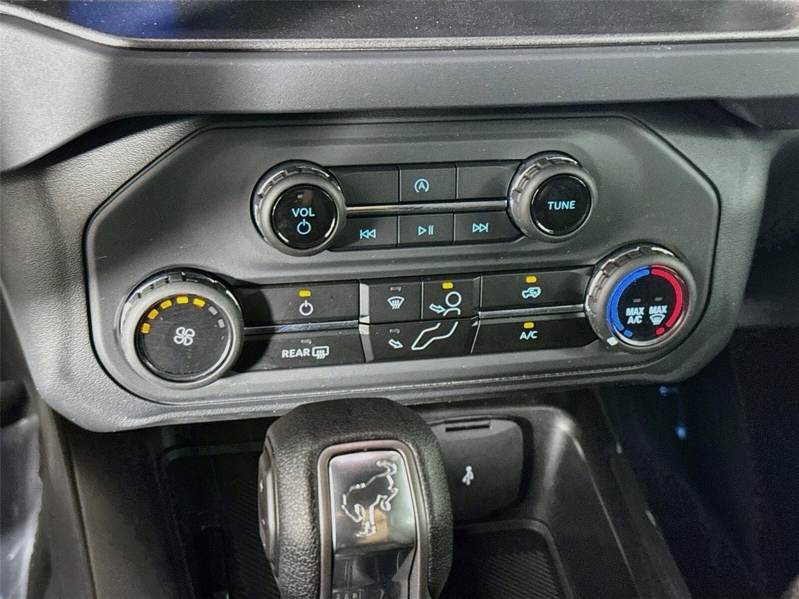 Used 2025 Ford Bronco 4-Door AWD/4WD image 16