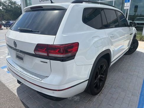 Used 2023 Volkswagen Atlas SEL R-Line AWD/4WD image 9