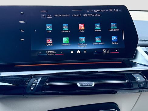 Used 2025 BMW X1 xDrive28i w/ Technology Package image 28