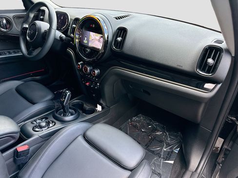 Used 2024 MINI Cooper Countryman S w/ Premium Package FWD image 30