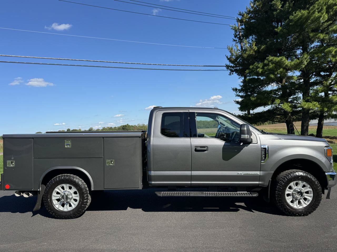 Used 2022 Ford F350 XLT w/ XLT Value Package AWD/4WD image 6