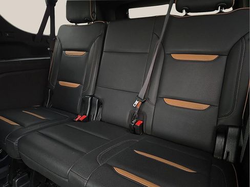 Used 2021 GMC Yukon XL AT4 w/ AT4 Premium Plus Package image 9