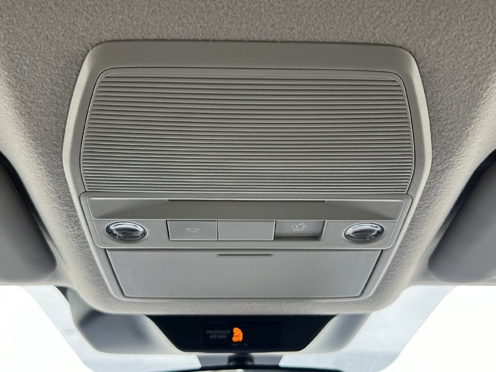 New 2027 Nissan Kicks SR FWD image 8