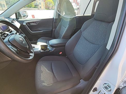 Certified 2025 Toyota RAV4 XLE AWD/4WD image 19
