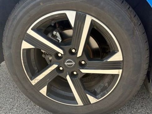 Used 2024 Nissan Sentra SV FWD image 4