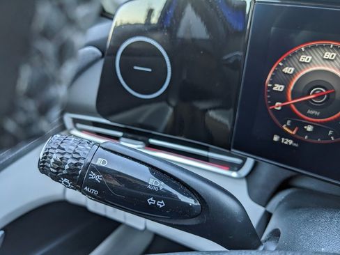 Used 2024 Hyundai Elantra Limited image 52