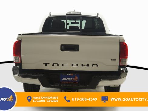 Used 2016 Toyota Tacoma SR5 w/ SR5 Appearance Package (SN) image 12