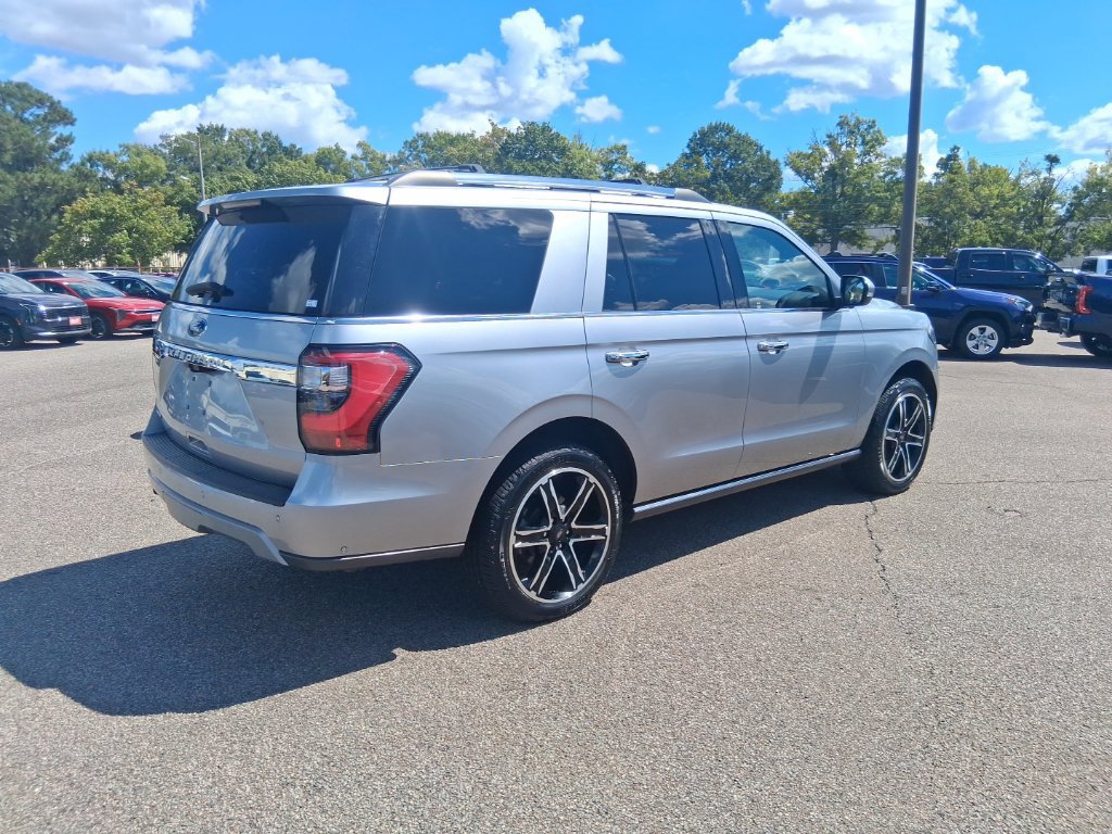 Used 2021 Ford Expedition Limited AWD/4WD image 5
