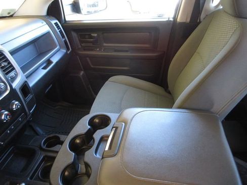 Used 2015 RAM 2500 Tradesman w/ Chrome Appearance Group image 23