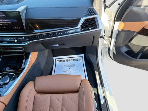 Used 2026 BMW X5 xDrive40i w/ M Sport Package image 18