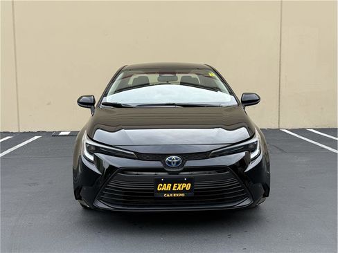 Used 2023 Toyota Corolla LE FWD image 29