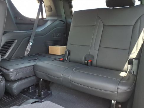New 2026 GMC Yukon Denali w/ Denali Reserve Package AWD/4WD image 15