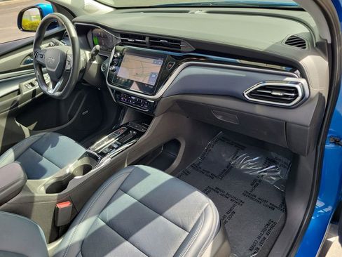 Used 2022 Chevrolet Bolt EUV Premier w/ Sun & Sound Package FWD image 30