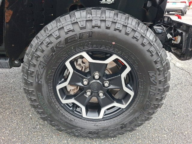 Used 2023 Jeep Gladiator Rubicon w/ Dual Top Group AWD/4WD image 9