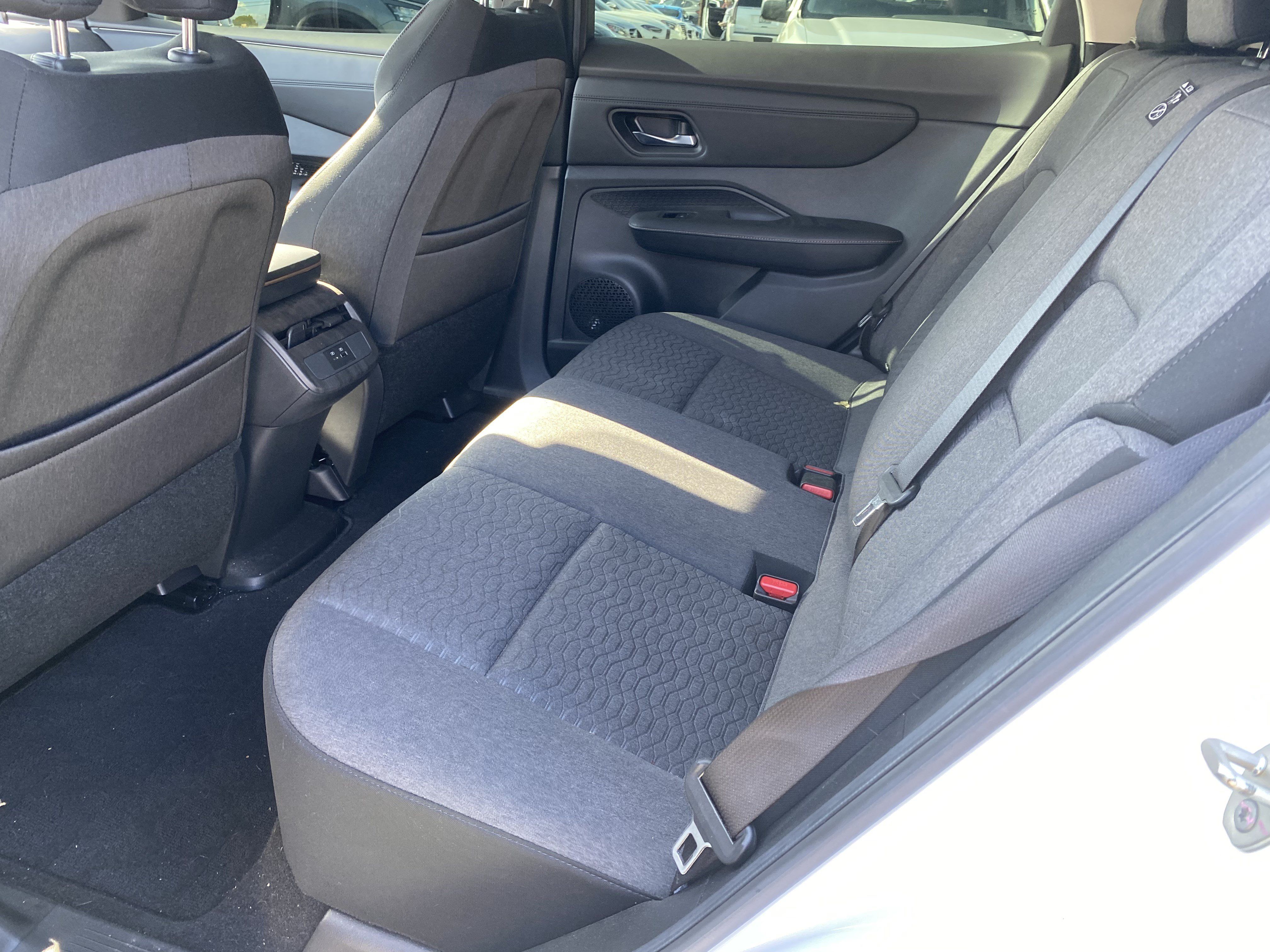 Used 2023 Nissan Ariya FWD image 17