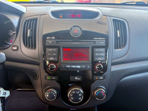 Used 2012 Kia Forte Koup EX FWD image 12