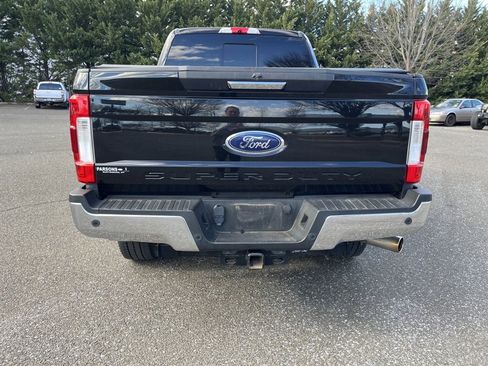 Used 2019 Ford F250 XLT w/ XLT Premium Package image 6