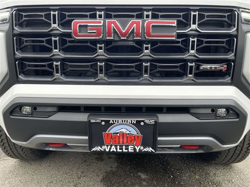 New 2025 GMC Canyon AT4 w/ Nightfall Edition image 30