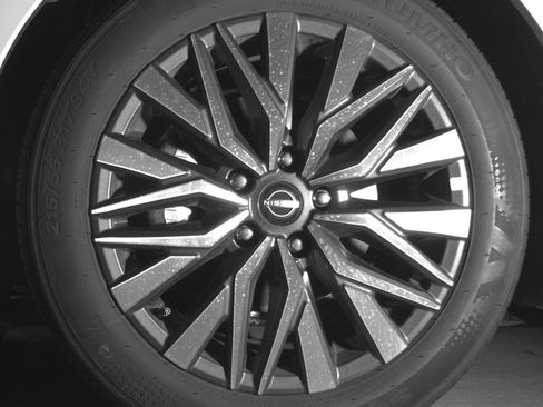 Used 2025 Nissan Altima 2.5 SV image 12