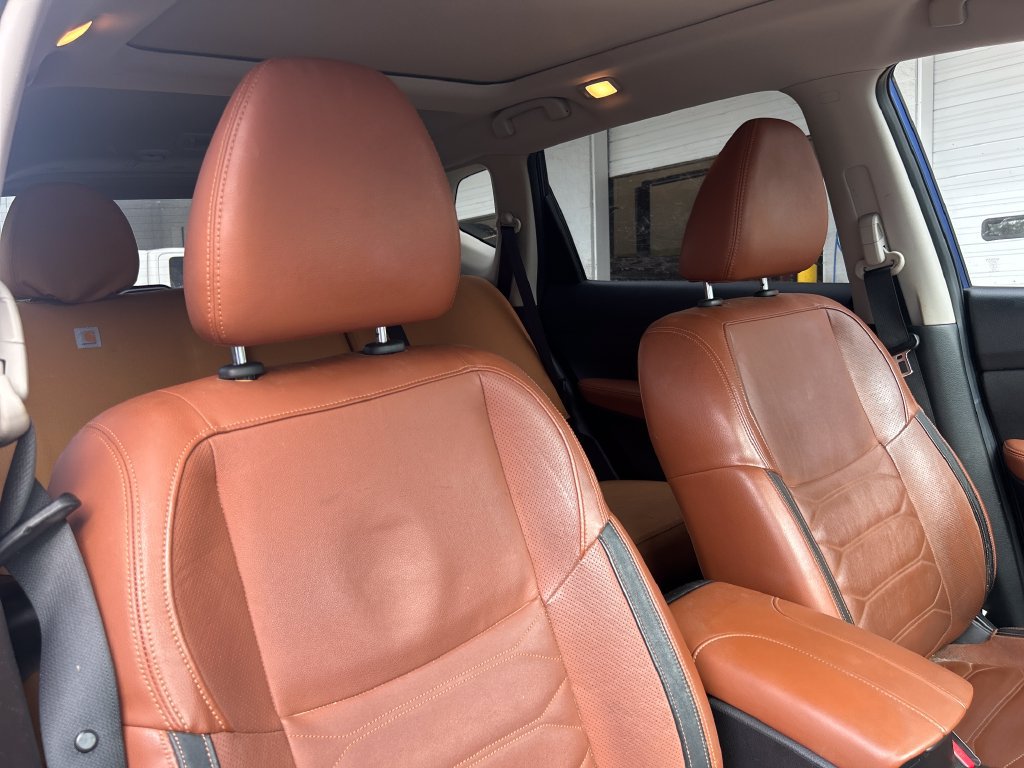 Used 2018 Nissan Rogue SL w/ Premium Package FWD image 13