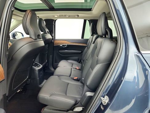 Certified 2025 Volvo XC90 T8 Plus w/ Protection Package Premier image 26